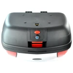 Universalus 46 litrų moto bagažinė sidabrinė - XXL dėžė 2 šalmams su spyna