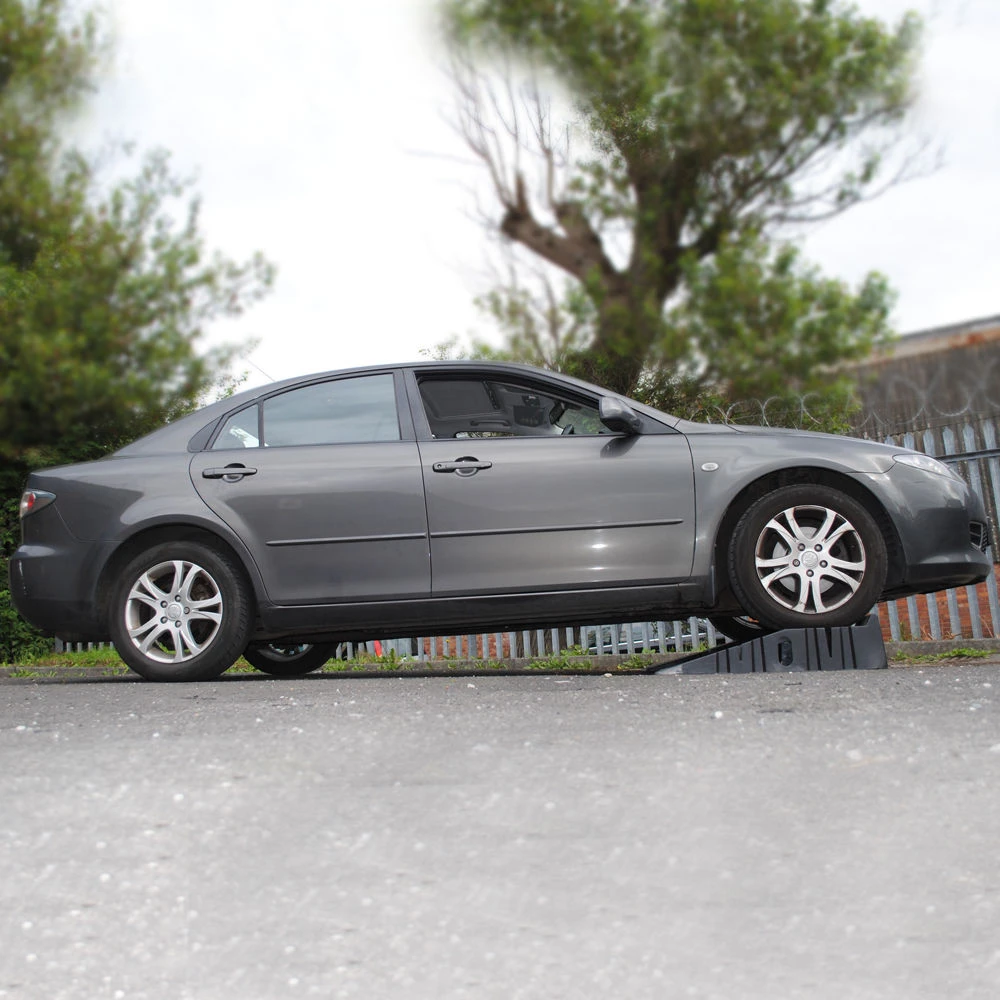 Plastikinė automobilio rampa 2 tonos x 2 vnt. 4x4 ir daugiau